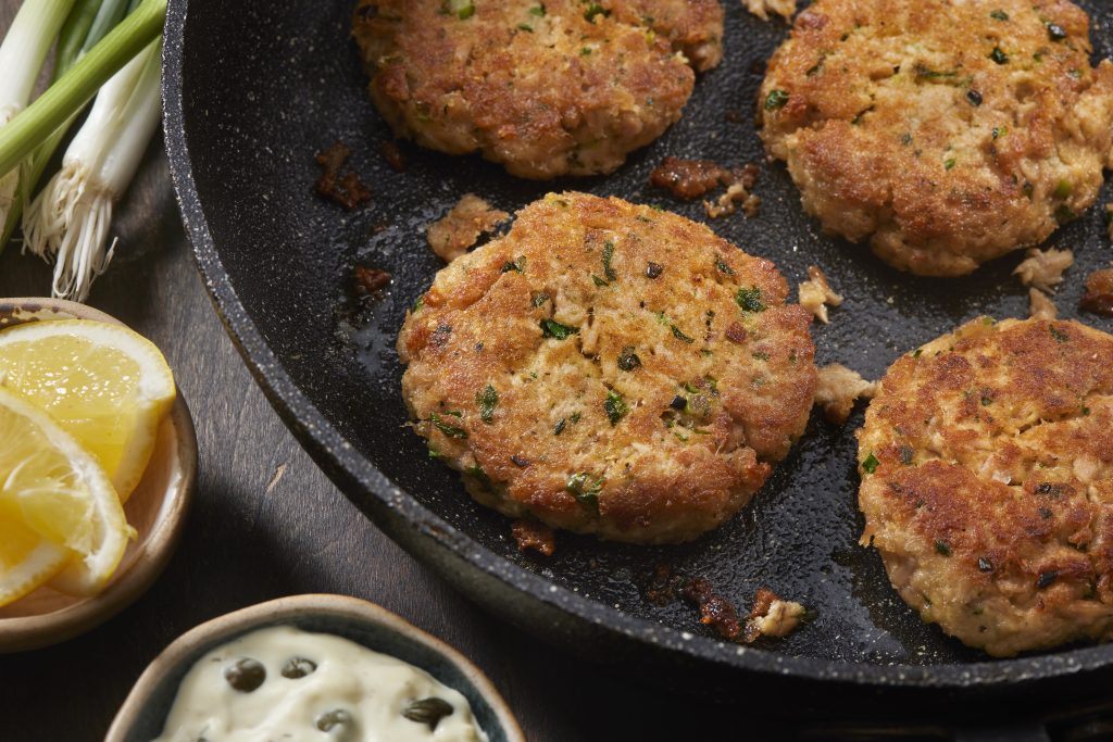 Crispy Tuna Cakes with Lemon and Tarter Sauce